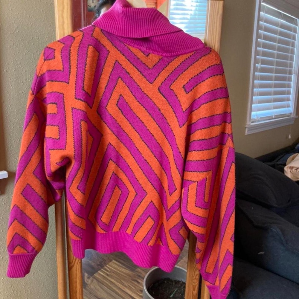 St john turtle neck sweater